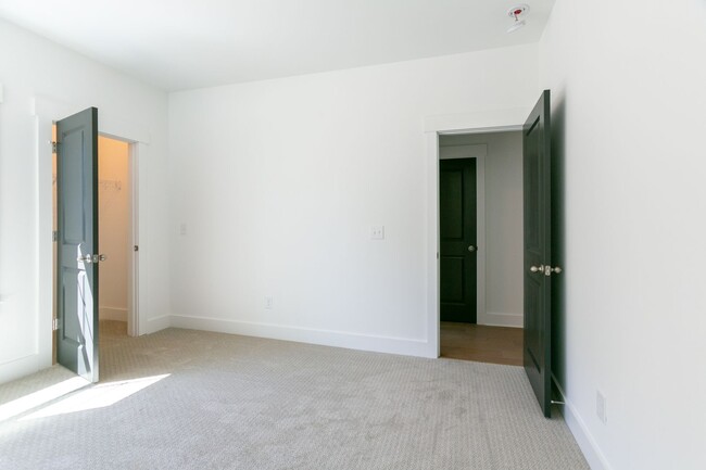 Building Photo - Stunning home in The Parks at Meadowview!