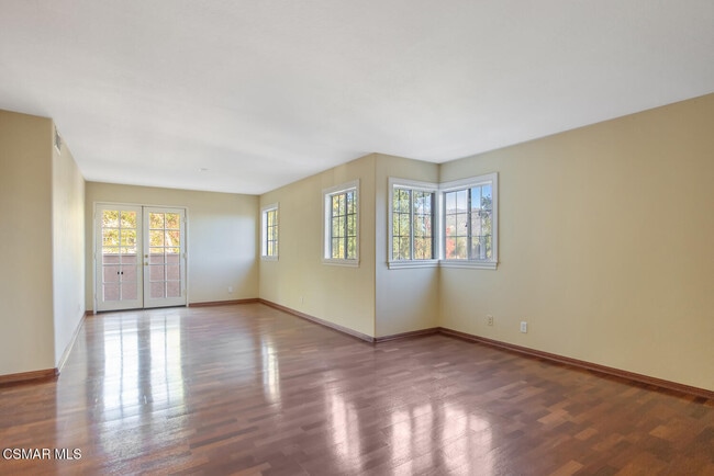 Building Photo - 5608 Roundtree Pl