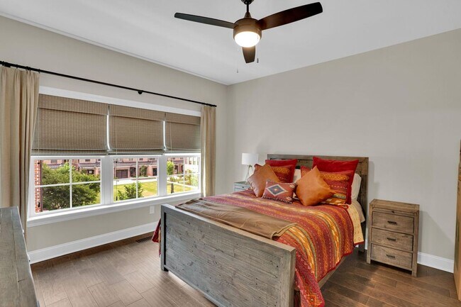 Building Photo - Bull Street District 3 Bedroom 3.5 Bath