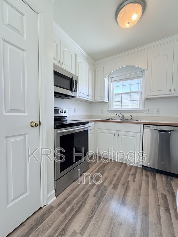 Building Photo - 6537 Eagles Crossing Dr
