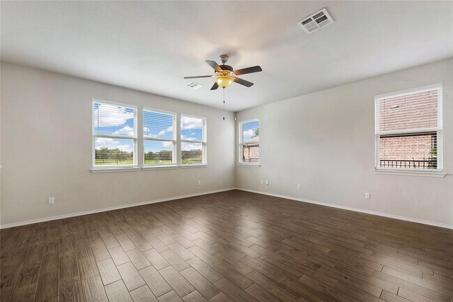 Building Photo - 16920 John Michael Dr