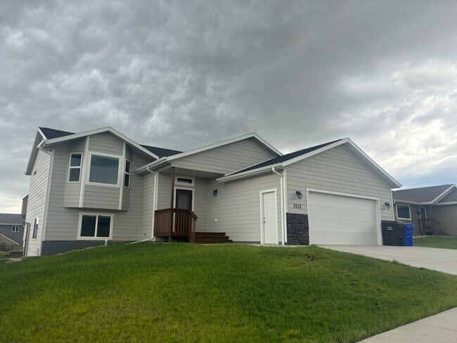 Primary Photo - 4 BED | 3 BATH | DOUBLE GARAGE | RAPID VALLEY