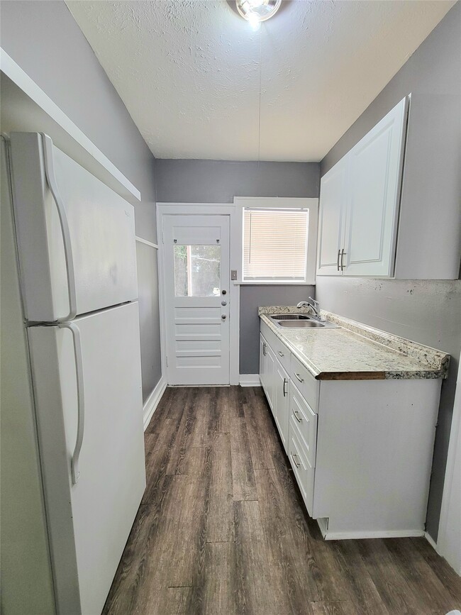 Building Photo - 1238 Peden St