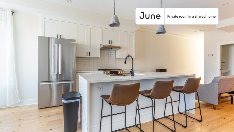 Building Photo - Room in Shared 2 bed/2.5 bath home in Columbia Heights