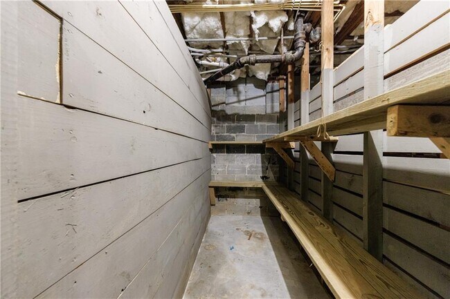 Building Photo - 115 Peachtree Memorial Dr NW