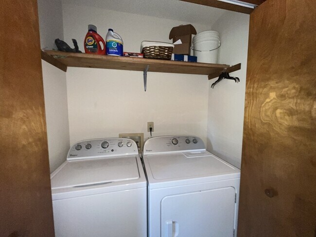 Building Photo - 49 Baysprings Court - 3