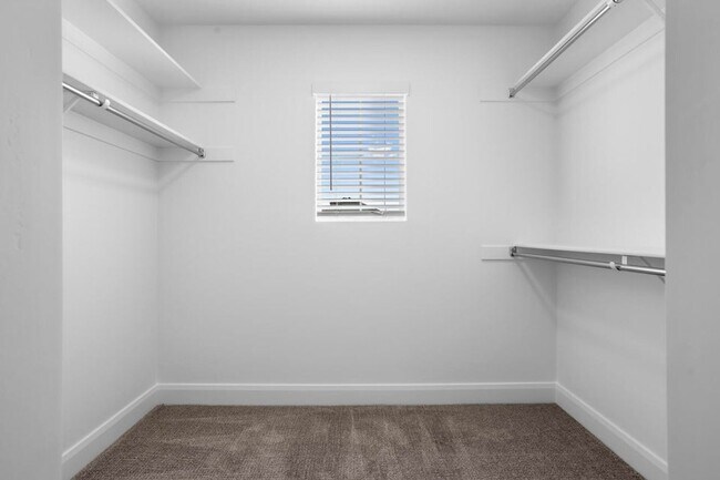 Building Photo - Lagoon Living! 3 Bedroom Townhome with Res...