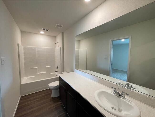Building Photo - 1204 Lady Bird St