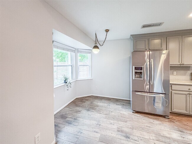 Building Photo - 3123 Lazy Spring Dr