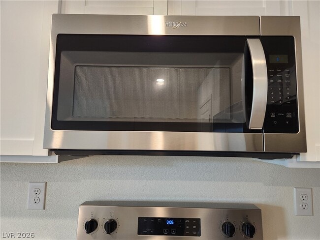 Building Photo - 6062 Lily Gdn St