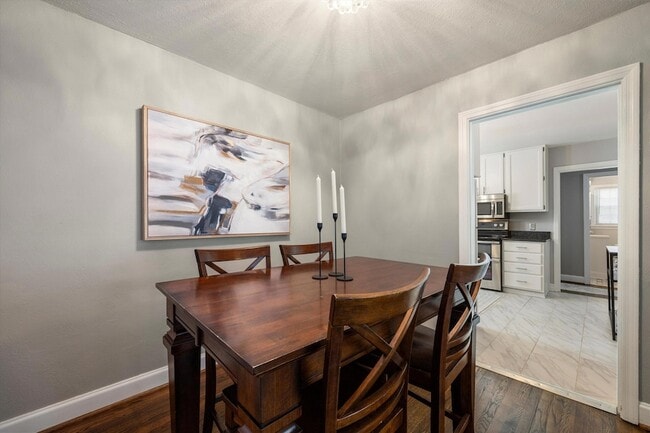 Building Photo - 108 S St Marks Ave