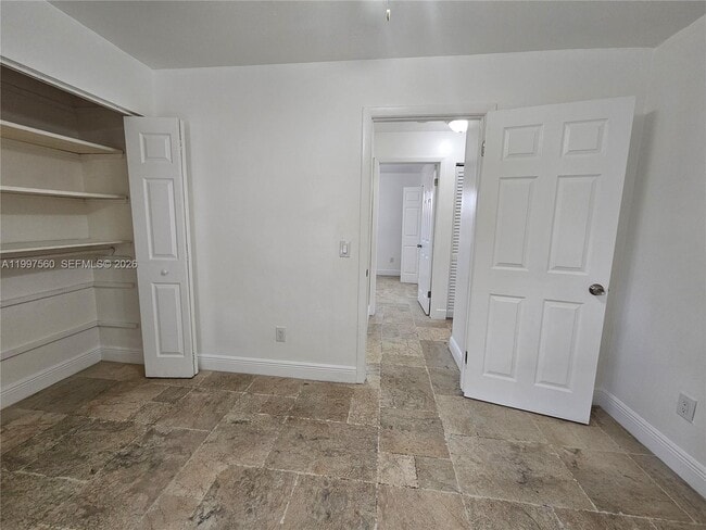 Building Photo - 15075 SW 49th Ln