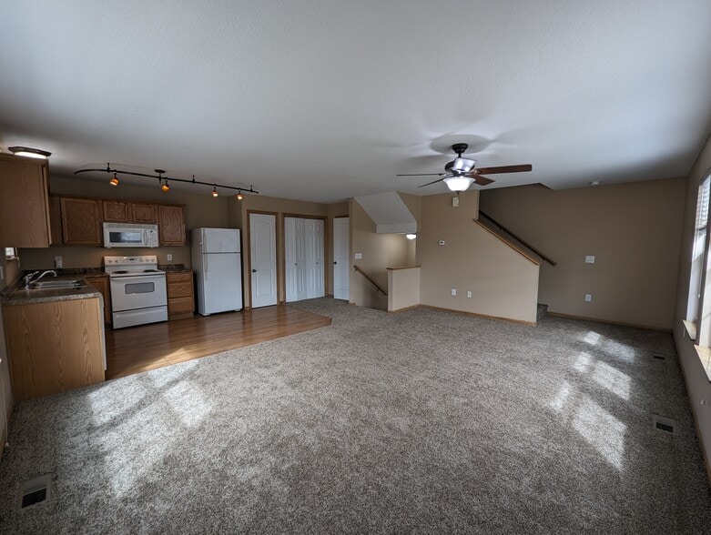 Building Photo - 3119 SW Sharmin Lane