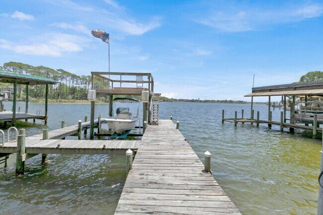 Building Photo - 46 Marlborough Rd