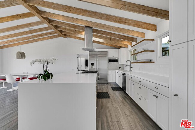 Building Photo - 6249 Tapia Dr