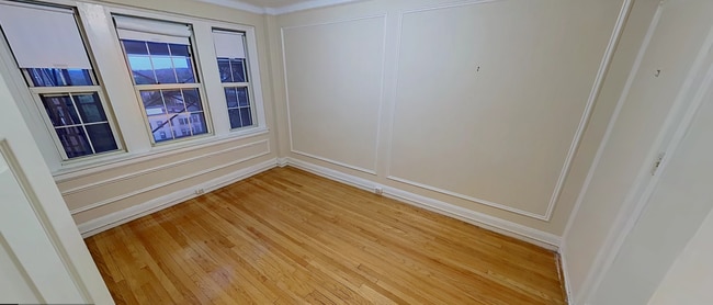 Building Photo - 1450 Beacon St