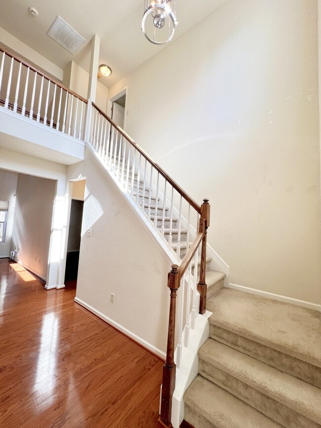 Building Photo - 109 Zebulon Ct