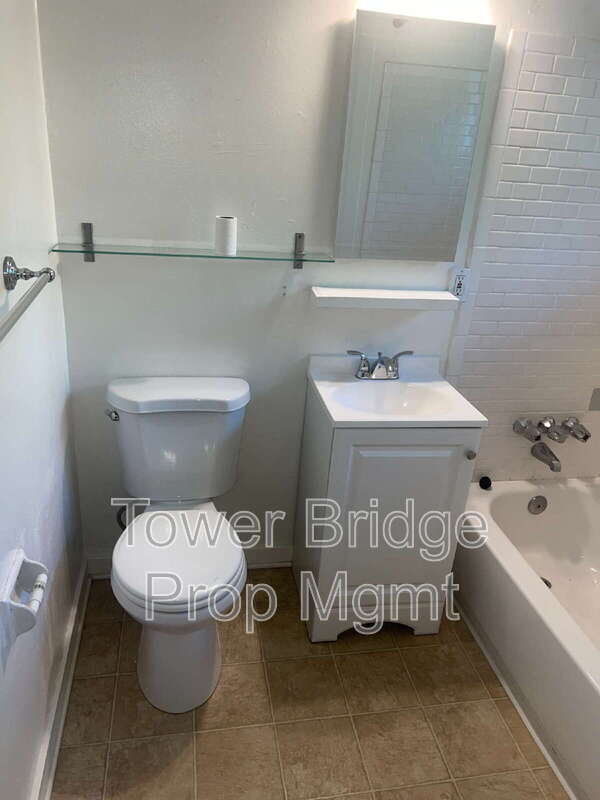 Building Photo - 2210 26th St