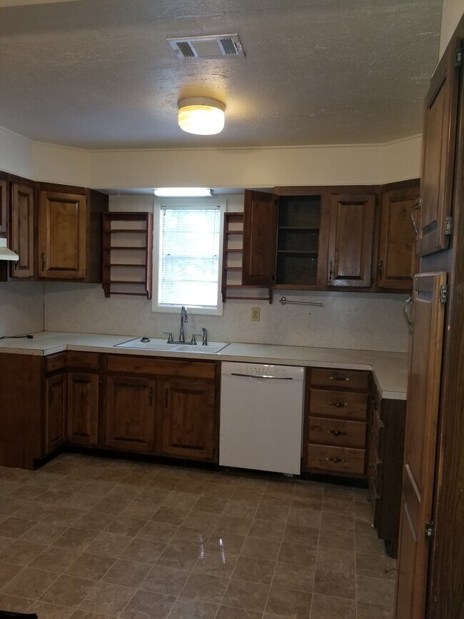 KITCHEN - 333 savana str