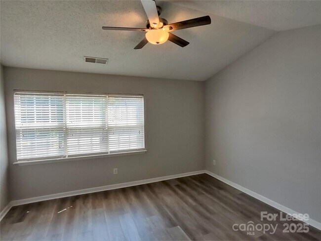 Building Photo - 1857 Birch Heights Ct