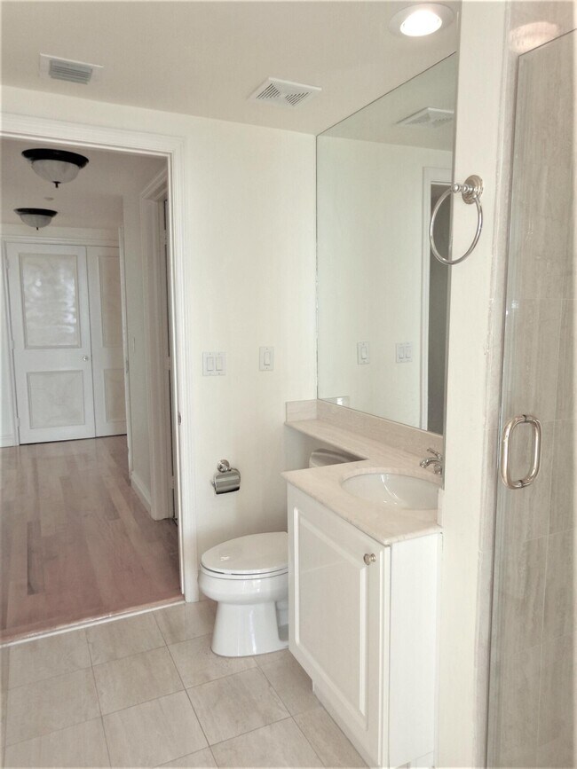 Building Photo - 3700 S Ocean Blvd