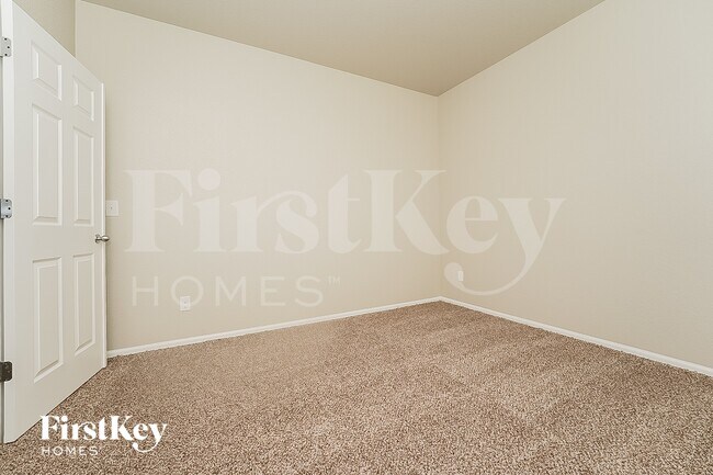 Building Photo - 2349 Shipman St