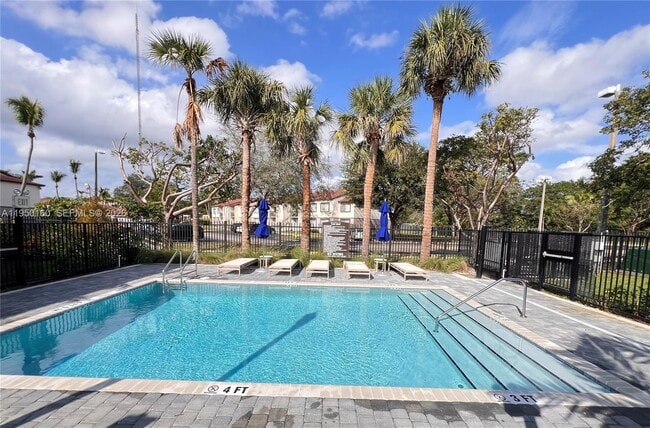 Building Photo - 3760 SW 50th Ave