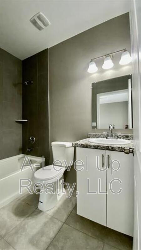 Building Photo - 1506 E 28th St