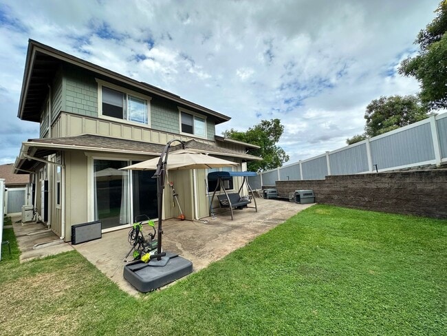 Building Photo - Modern & Custom 3 Bedroom / 2.5 Bathroom House in The Cottages At Kehalani! Pet friendly!