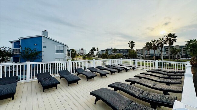 Building Photo - 3506 Cove View Blvd