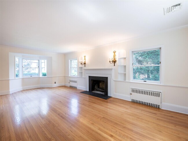 Building Photo - 91 Pickwick Rd