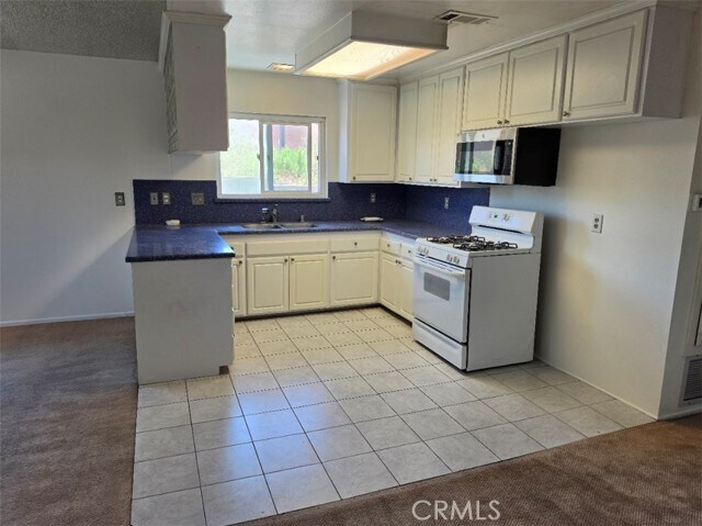 Building Photo - 4442 E Addington Dr
