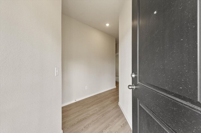 Building Photo - 10423 Cloud Nine Ct