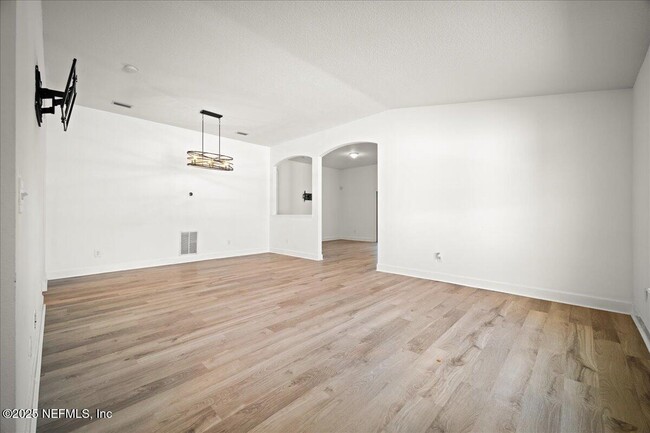 Building Photo - 12391 Cadley Cir