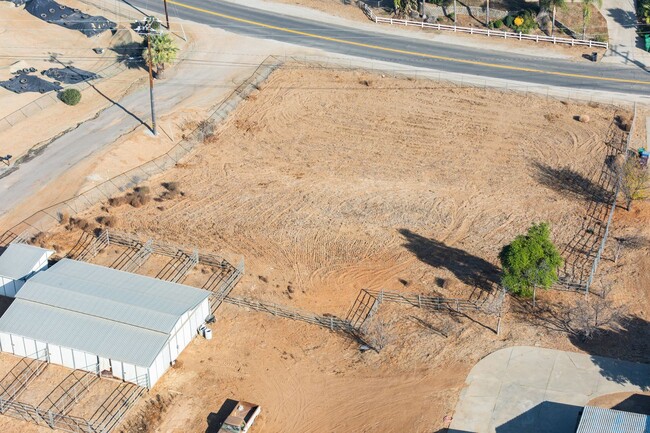 Building Photo - HORSE TRAINERS! MUST SEE HORSE PROPERTY AWESOME ACRAGE 5 ACRES Beautiful Custom 1 story home in W...