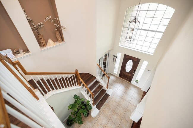 Building Photo - 1823 Blue Water Bay Dr