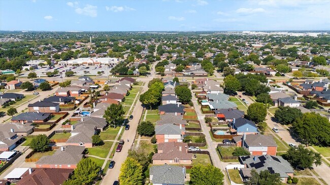 Building Photo - 2028 Austin Dr