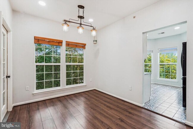Building Photo - 4138 Fountainside Ln