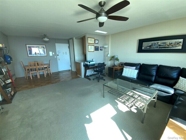 Building Photo - 269-10 Grand Central Pkwy