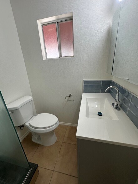 Building Photo - 3333 Pepper Ave