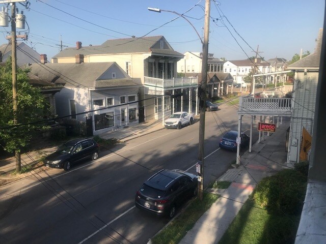 Building Photo - 5221 Magazine St