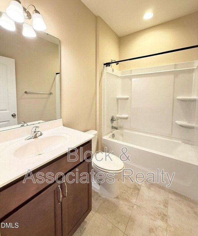 Building Photo - 2433 Cedar Rock Dr