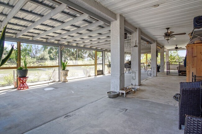 Building Photo - Ranch on 6 Acres