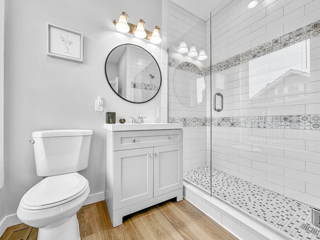 Building Photo - Newly Renovated 2 Bed, 2.5 Bath Furnished Home in Columbus