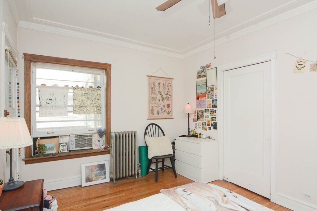 Building Photo - 1400 W Rosemont Ave