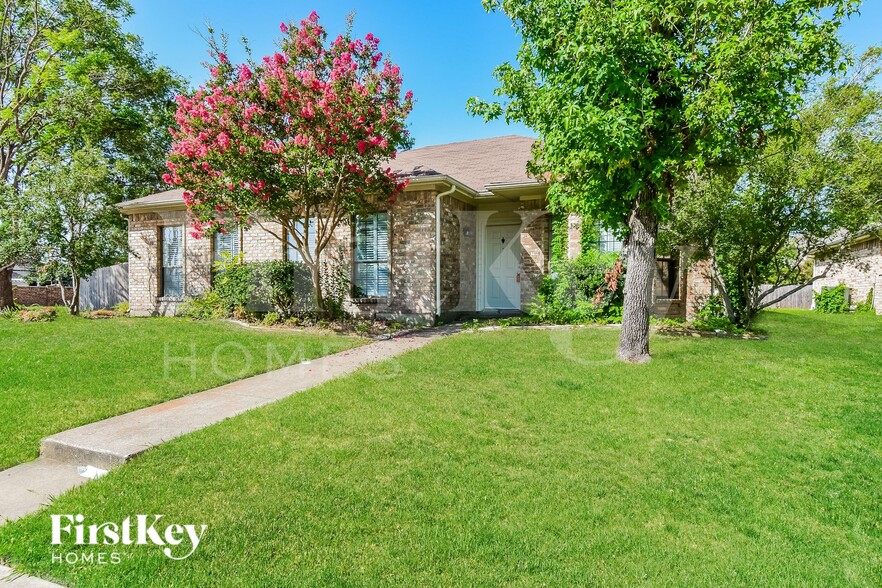 Building Photo - 1729 Creek Valley Rd