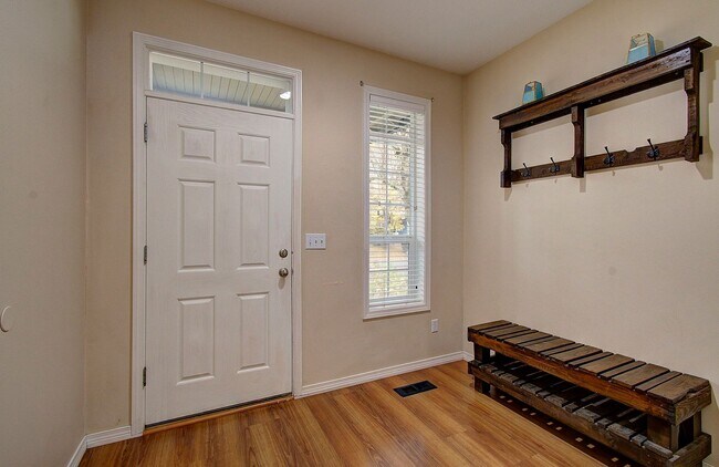 Building Photo - Salmon Creek 4 bd 2.5 ba Available Now!