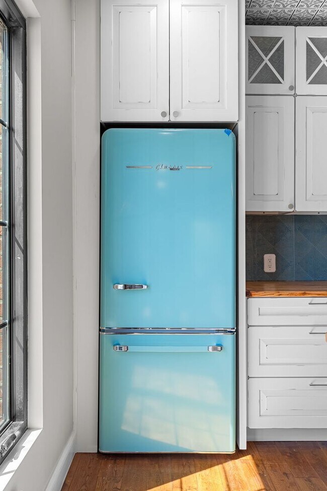 Building Photo - Thiel on 9th