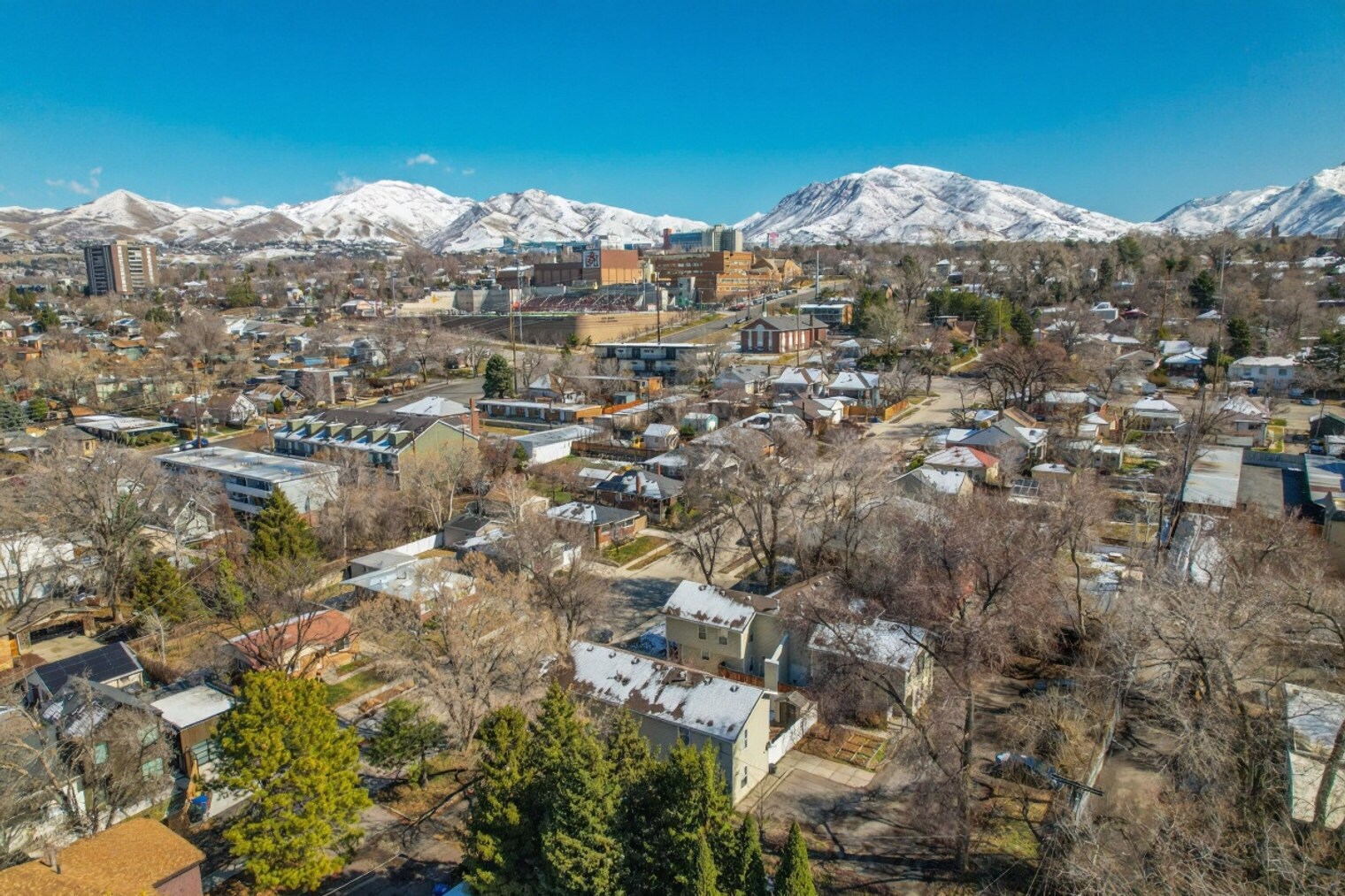 Building Photo - 924 Lowell Ave S