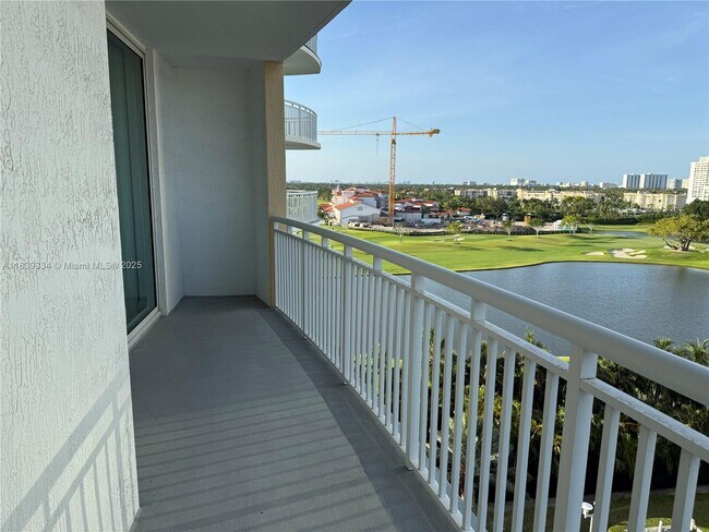Building Photo - 1745 E Hallandale Beach Blvd